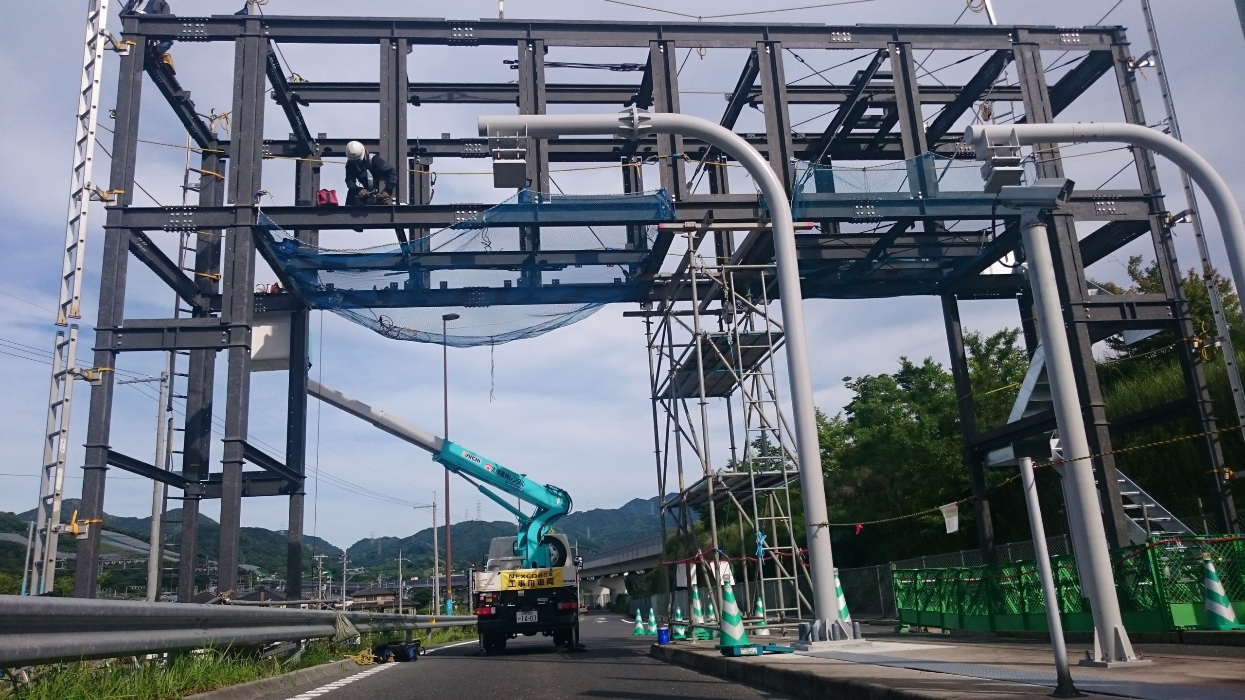 南阪奈羽曳野東IC料金所　管理用道路